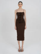 Susurro Bodydress in Wood - straight neckline midi dress
